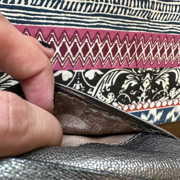 Salvatore Ferragamo Silver Navy Ombre Vintage Compact Wallet - Picture 10 of 10